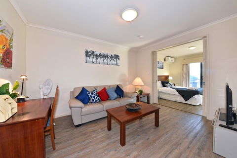 Inner Perth CBD 1X1 Apartment: 605451 - Accommodation Fremantle 6