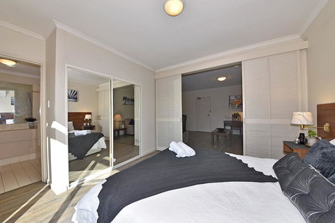 Inner Perth CBD 1X1 Apartment: 605451 - Accommodation Fremantle 3
