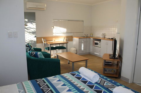 Mandurah Ocean Marina Chalets - Accommodation Fremantle 1