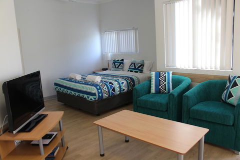 Mandurah Ocean Marina Chalets - Accommodation Fremantle 9