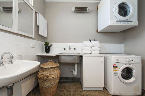 Derby 84 - Accommodation Fremantle 21