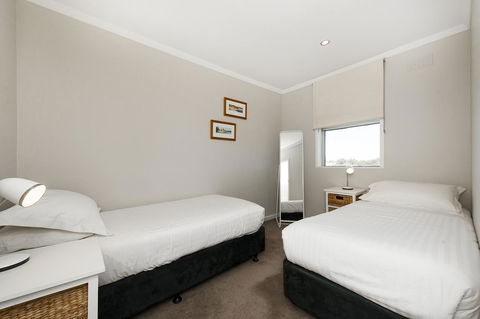 Derby 84 - Accommodation Fremantle 20