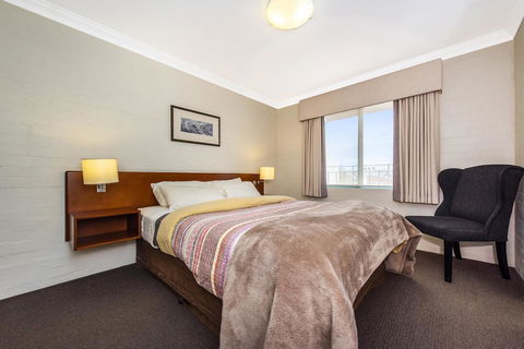 Subiaco Village 18 - Accommodation Fremantle 14