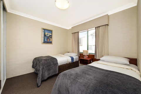 Subiaco Village 18 - Accommodation Fremantle 17