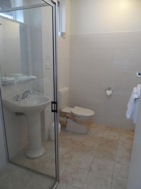 Clifton Motel & Grittleton Lodge - Accommodation Fremantle 24