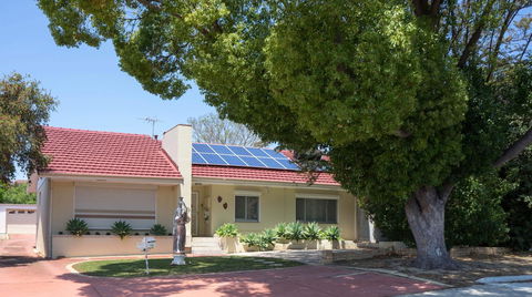 Susan Yong's Studio - Accommodation Fremantle 0