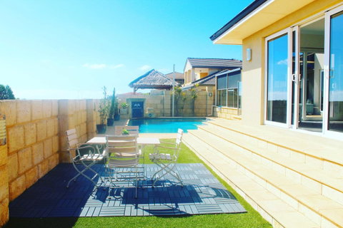 Ocean Reef Vista - Accommodation Fremantle 1