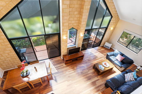 Swanview Ardross Shortstays - Accommodation Fremantle 0