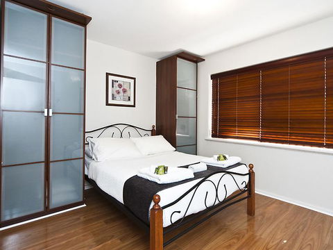 Lucy's House - Accommodation Fremantle 2