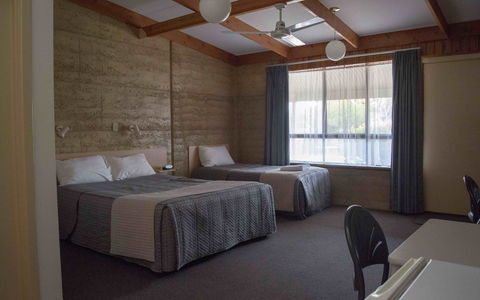 Hopetoun Motel & Chalet Village - Accommodation Fremantle 2