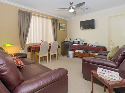 Ascot On Swan Bed & Breakfast - Accommodation Fremantle 4