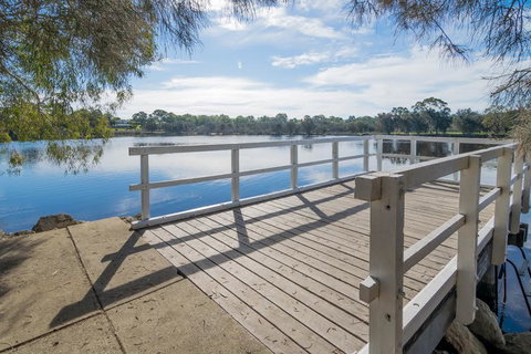 Ascot On Swan Bed & Breakfast - Accommodation Fremantle 1