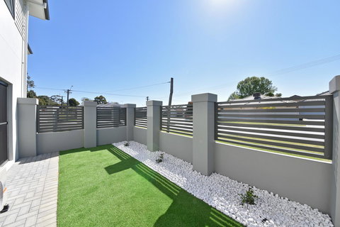 Modern Apartment Redcliffe Near Perth Airport: 0126 - Accommodation Fremantle 36