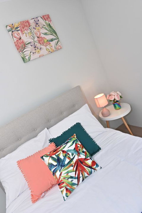 Modern Apartment Redcliffe Near Perth Airport: 0126 - Accommodation Fremantle 11