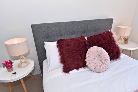 Modern Apartment Redcliffe Near Perth Airport: 0126 - Accommodation Fremantle 7