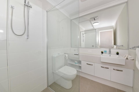 Modern Apartment Redcliffe Near Perth Airport: 0126 - Accommodation Fremantle 13