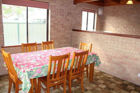 Kestrel Chalets - Accommodation Fremantle 20