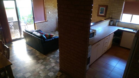 Kestrel Chalets - Accommodation Fremantle 4