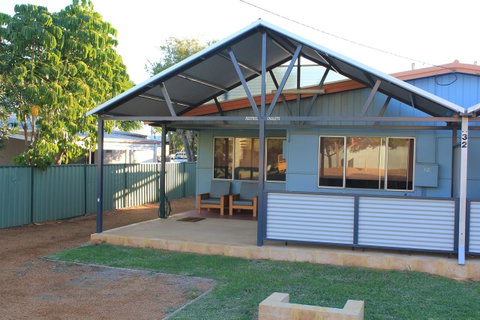 Kestrel Chalets - Accommodation Fremantle 0