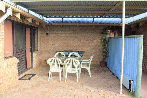 Kestrel Chalets - Accommodation Fremantle 13