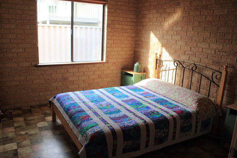 Kestrel Chalets - Accommodation Fremantle 12