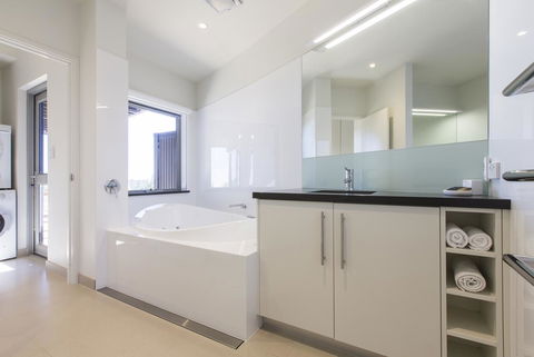 Aquatic Visions - Accommodation Fremantle 19