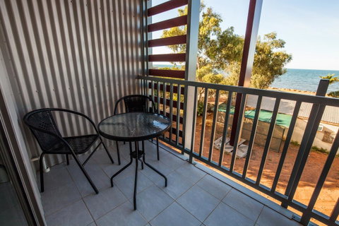 Beadon Bay Hotel - Accommodation Fremantle 7