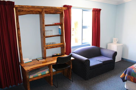 Tullah Lakeside Lodge - Accommodation Fremantle 9