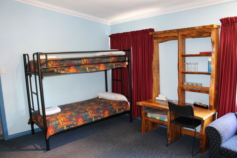 Tullah Lakeside Lodge - Accommodation Fremantle 8