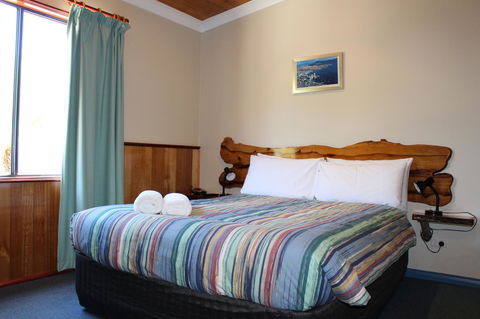 Tullah Lakeside Lodge - Accommodation Fremantle 3