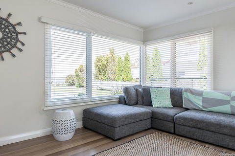 On The Beach Waterfront Apartment - Accommodation Fremantle 2