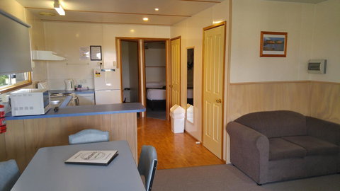 Bicheno Cabin Park - Accommodation Fremantle 2