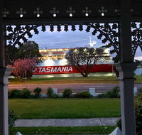 Riverbank villa - 4 bedroom house villa - Accommodation Fremantle