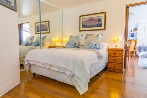 Million Dollar Views - Accommodation Fremantle 25