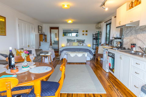 Million Dollar Views - Accommodation Fremantle 29