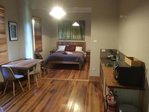 The Station House - Accommodation Fremantle 11
