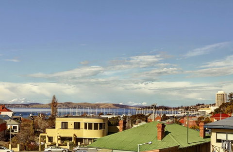 Mayfair Plaza Motel And Apartments - Accommodation Fremantle 1
