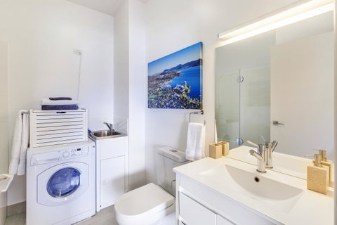 Bellerive Marina View Apartments NO 27 - Accommodation Fremantle 10