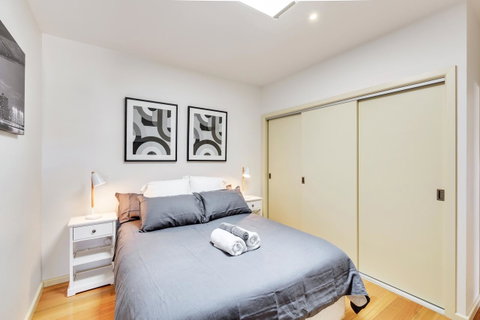 Bellerive Marina View Apartments NO 27 - Accommodation Fremantle 8