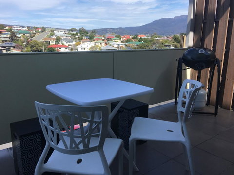 Bellerive Marina View Apartments NO 27 - Accommodation Fremantle 16