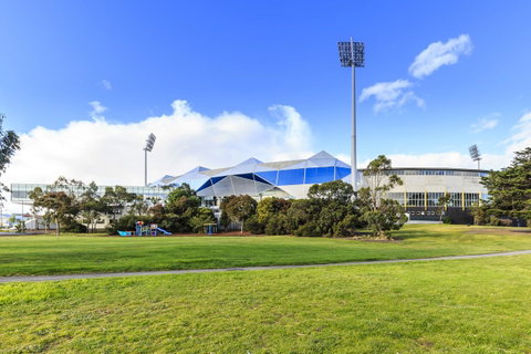 Bellerive Marina View Apartments NO 27 - Accommodation Fremantle 19