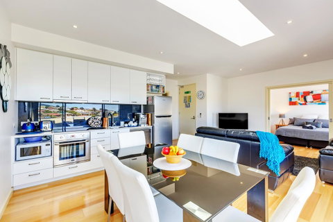 Bellerive Marina View Apartments NO 27 - Accommodation Fremantle 0