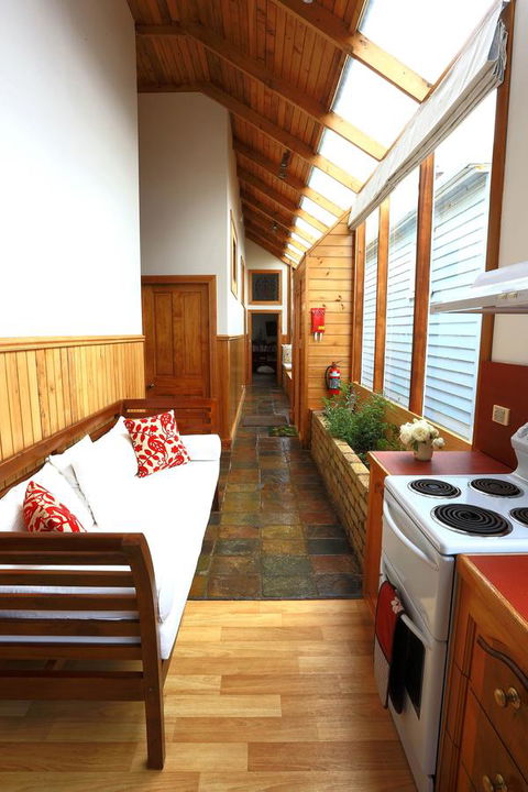 @ The Beach & Not Quite @ The Beach Holiday Cottages - Stanley - Accommodation Fremantle 11