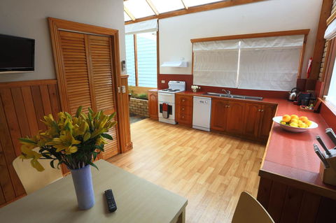 @ The Beach & Not Quite @ The Beach Holiday Cottages - Stanley - Accommodation Fremantle 16