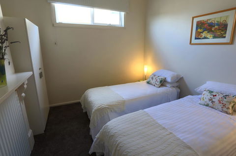 @ The Beach & Not Quite @ The Beach Holiday Cottages - Stanley - Accommodation Fremantle 23