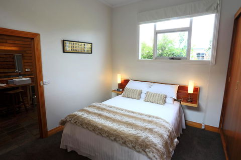 @ The Beach & Not Quite @ The Beach Holiday Cottages - Stanley - Accommodation Fremantle 12