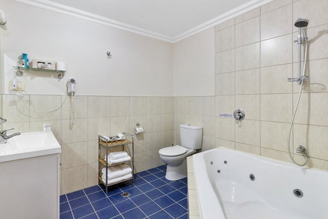Oyster Cove Chalet - Accommodation Fremantle 12