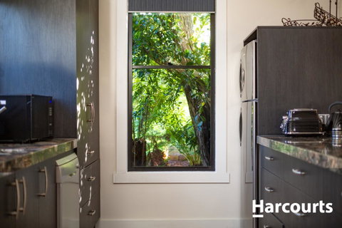 The WeareHouse In Deloraine - Accommodation Fremantle 12