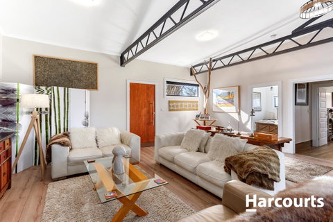The WeareHouse In Deloraine - Accommodation Fremantle 13