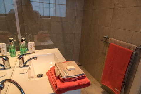 Mountain Blue Guest House - Accommodation Fremantle 14